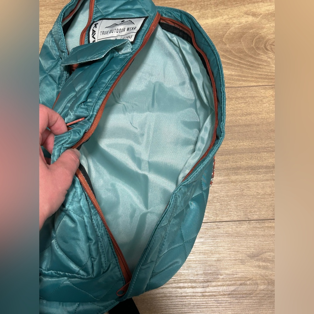Kavu Teal Quilted Bag with Rust Accents - Picture 8 of 8